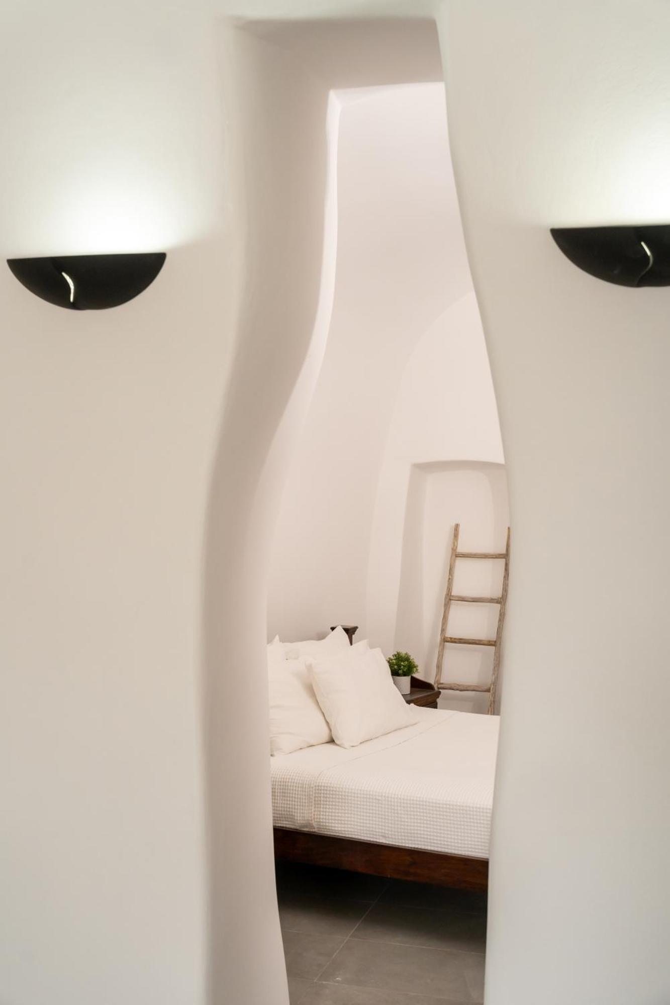 Enalion Suites Иа Екстериор снимка