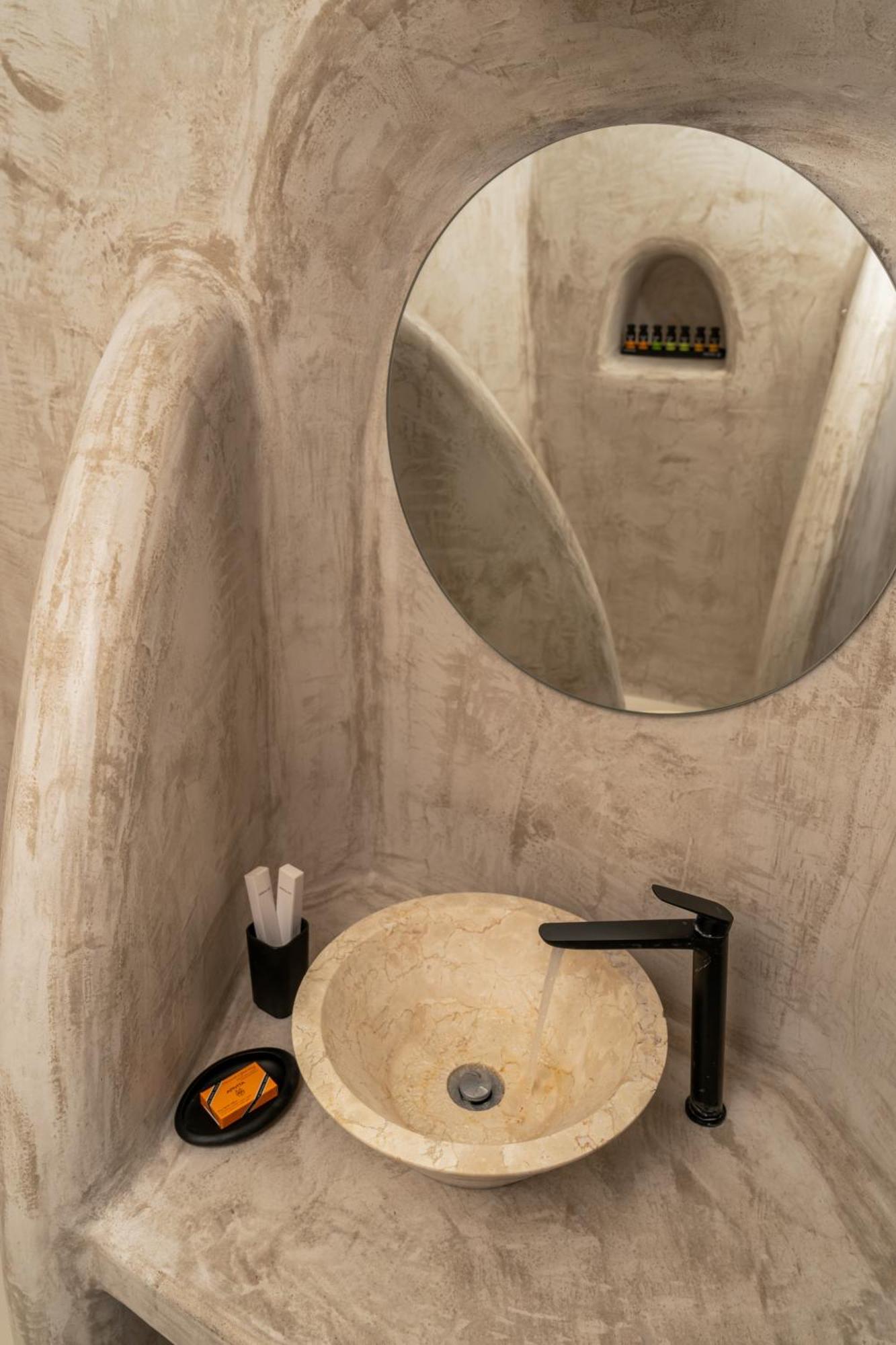 Enalion Suites Иа Екстериор снимка