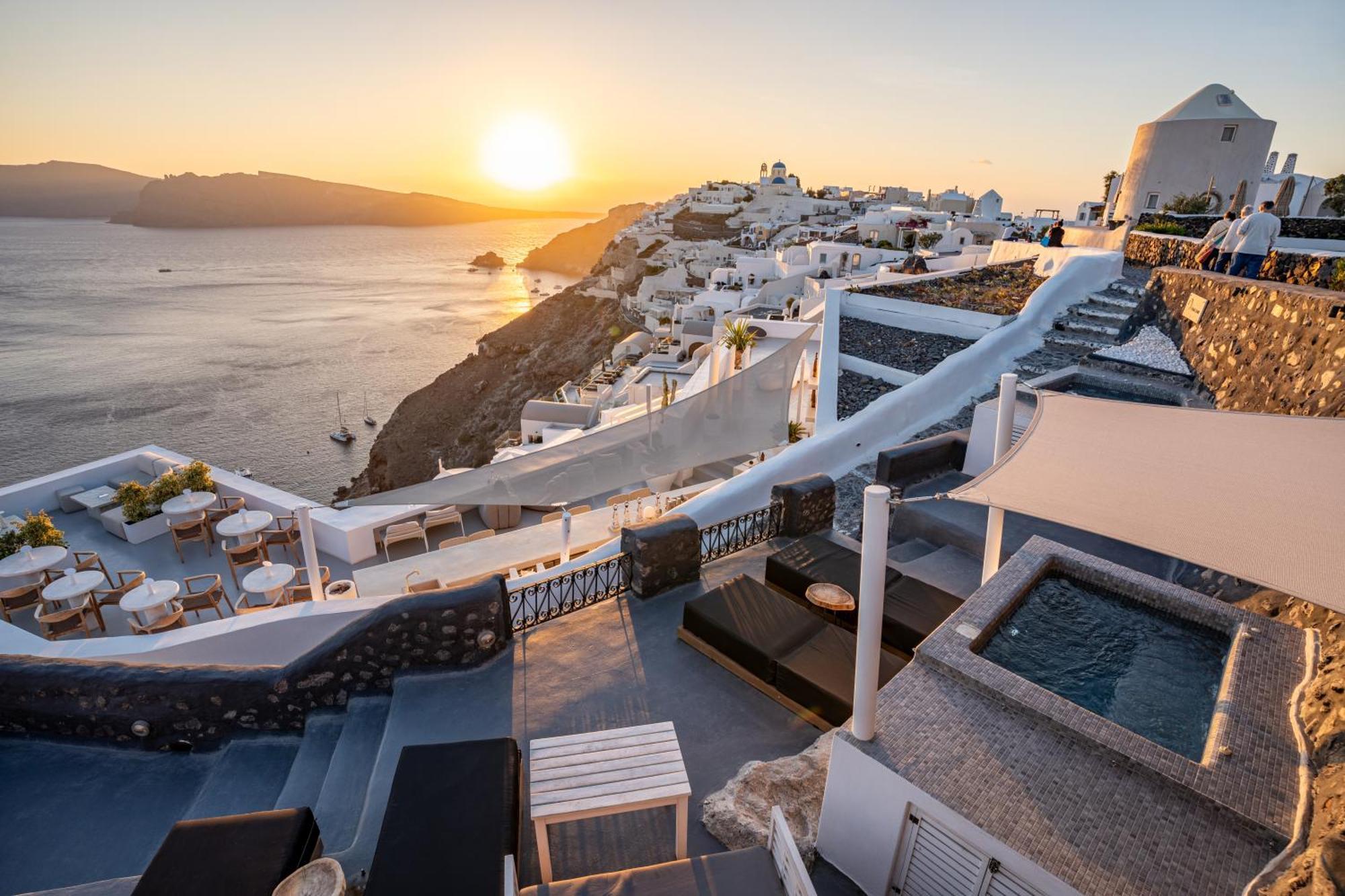 Enalion Suites Иа Екстериор снимка