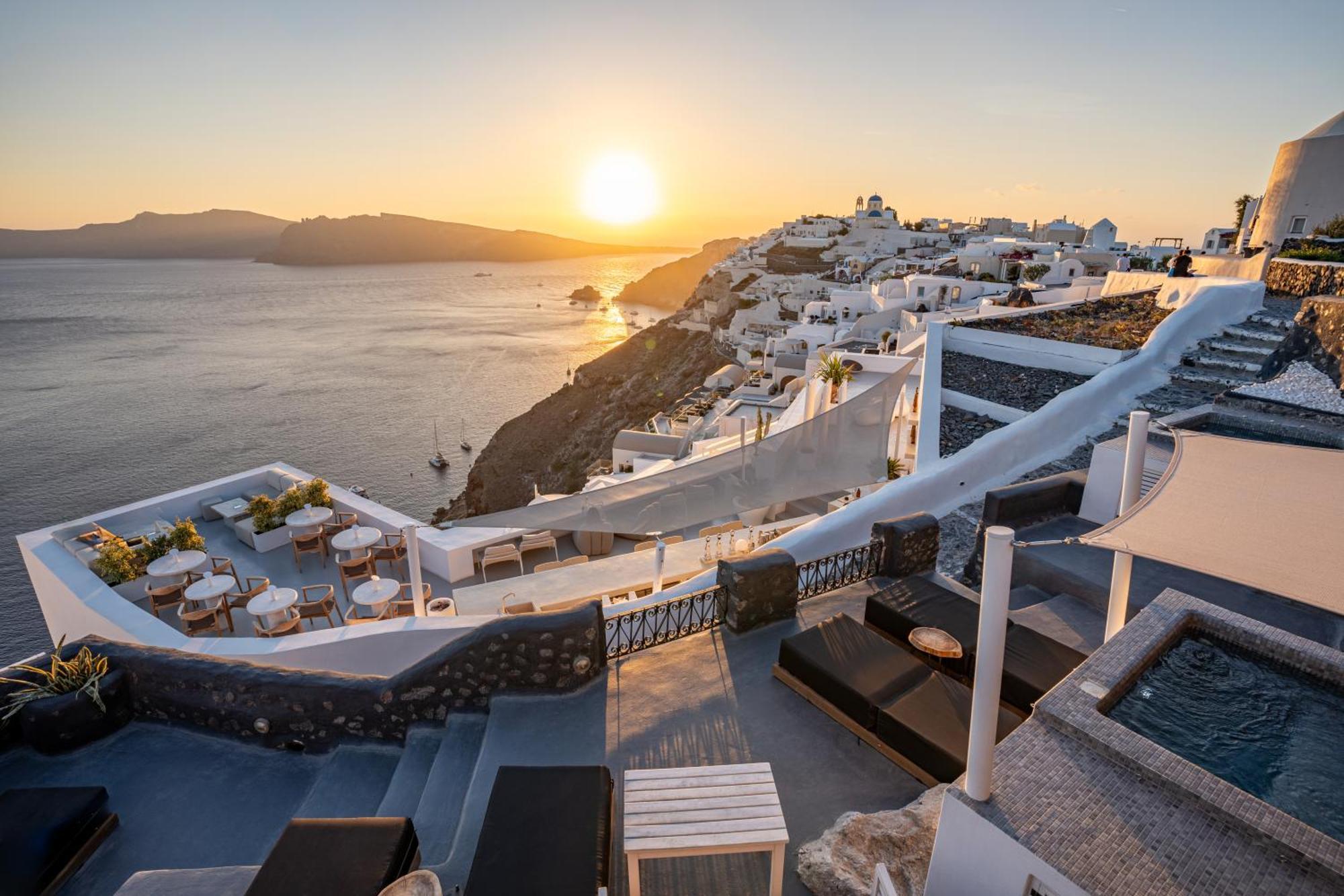 Enalion Suites Иа Екстериор снимка