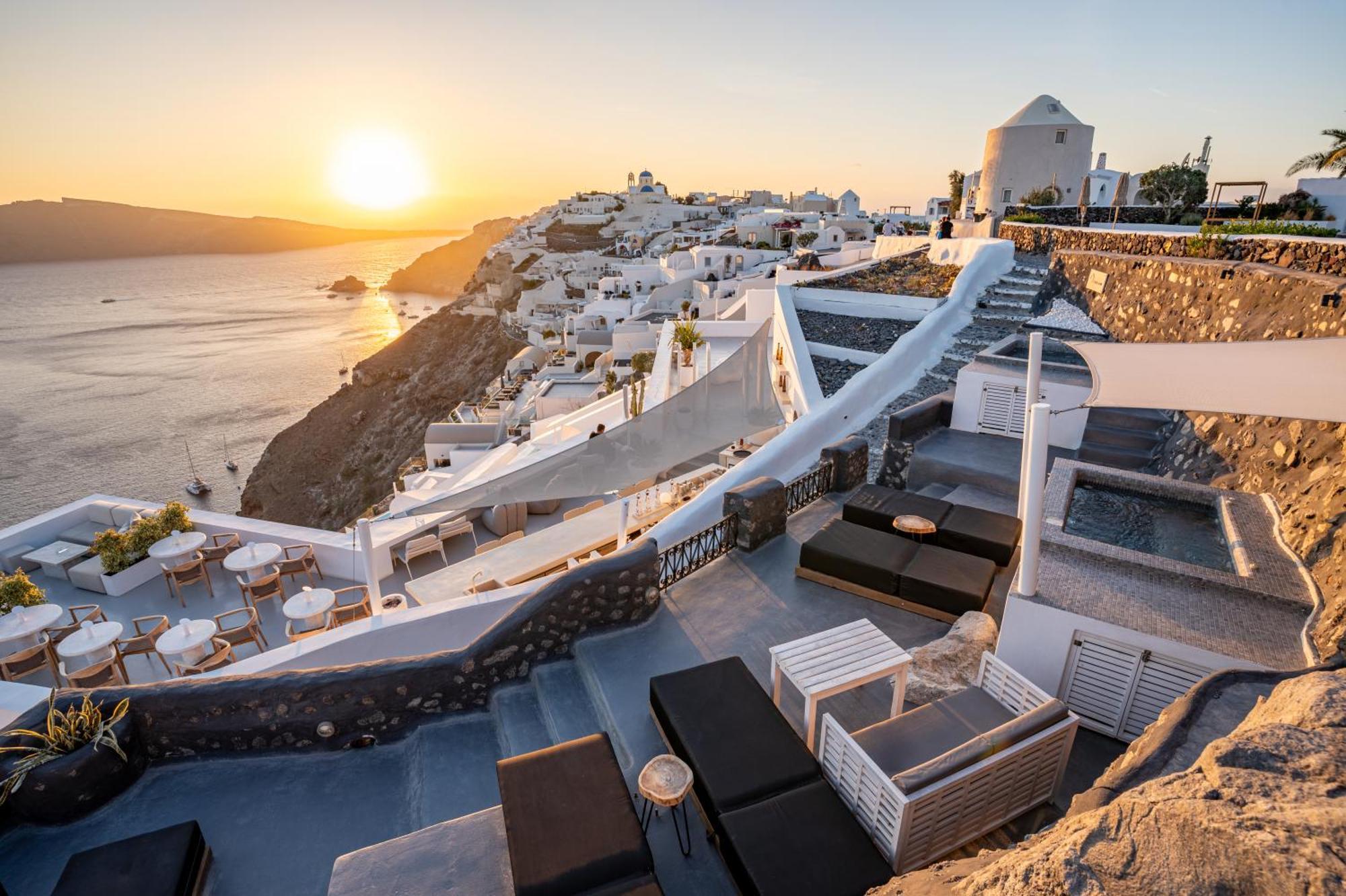 Enalion Suites Иа Екстериор снимка