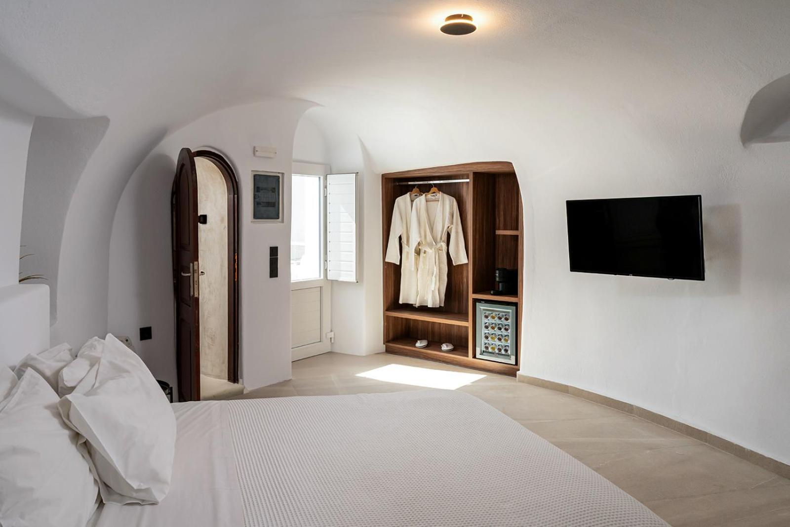 Enalion Suites Иа Екстериор снимка